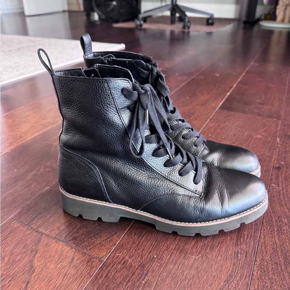 Vionic Lani Black Leather Women’s Lace-Up Boots